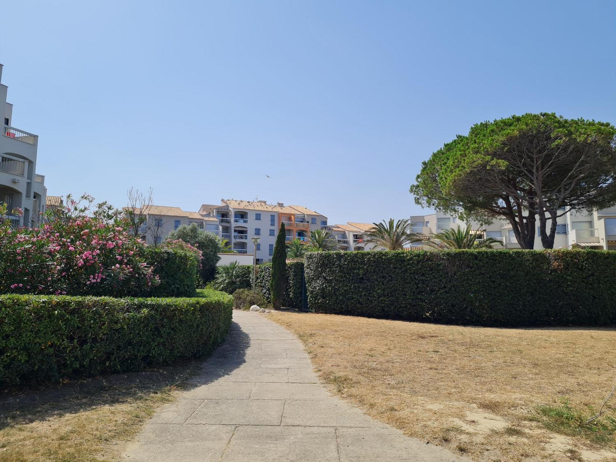 Magnifique Vue Mer Pour Ce T2 Avec Piscine Saint-Cyprien  Esterno foto